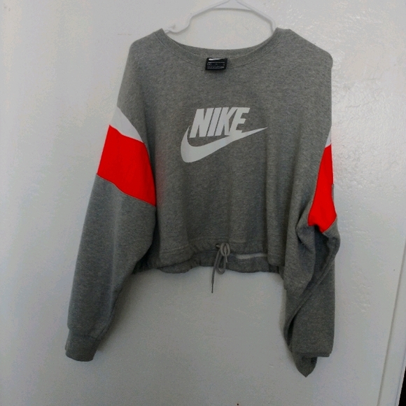Cute Retro Nike Cropped Plus size Sweatshirt - Picture 1 of 3